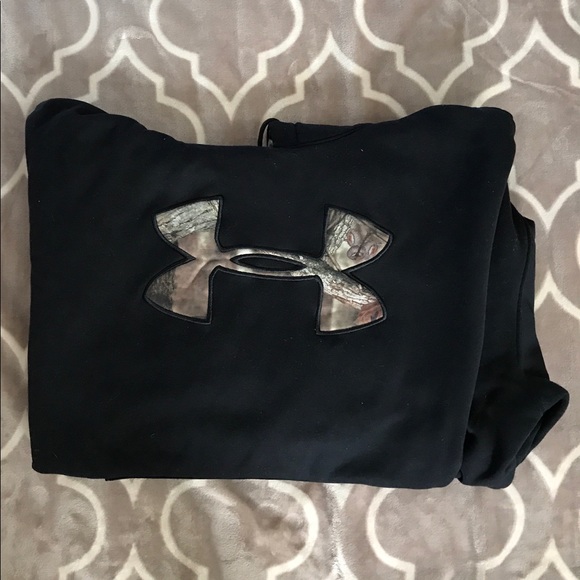 Under Armour Sweaters - Under Armour Black Camo Hoodie Men’s Medium